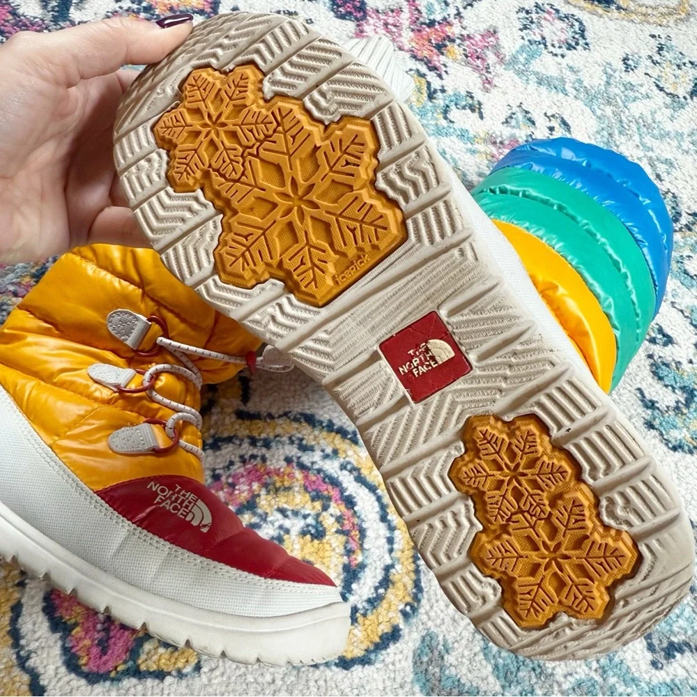 The North Face Gotham High Rise Rainbow Brite Moon Boots Size 8 - Picture 5 of 5